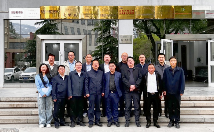 合影照（网页版）.jpg